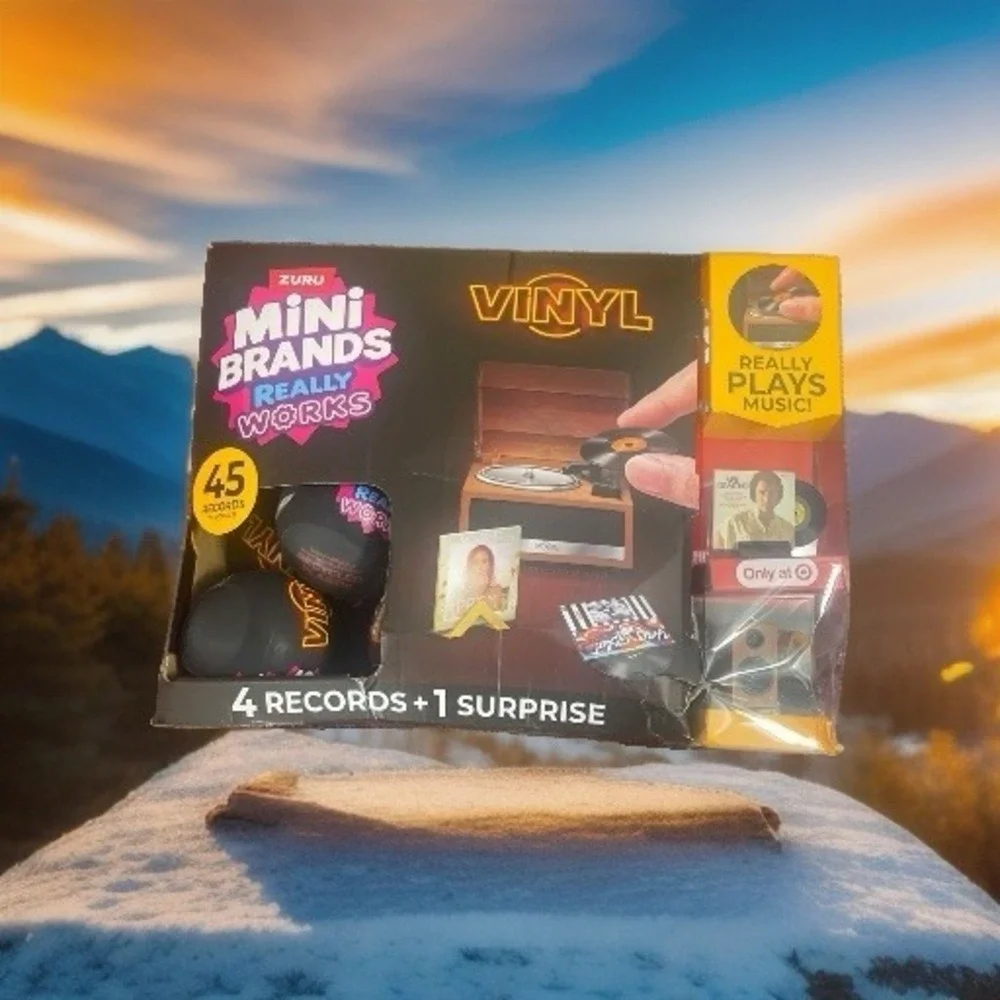 ZURU Mini Brands Vinyl 24 Mystery Balls + READ Retail Display Box At Target Only